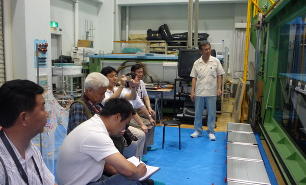 我校考察组赴日韩考察动水槽实验室建设