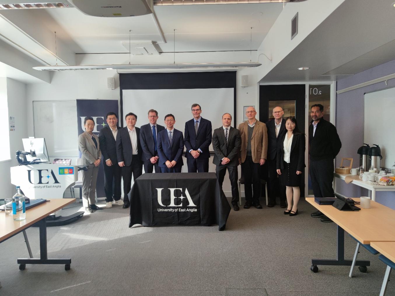 校领导率团访英深化食品与健康领域合作